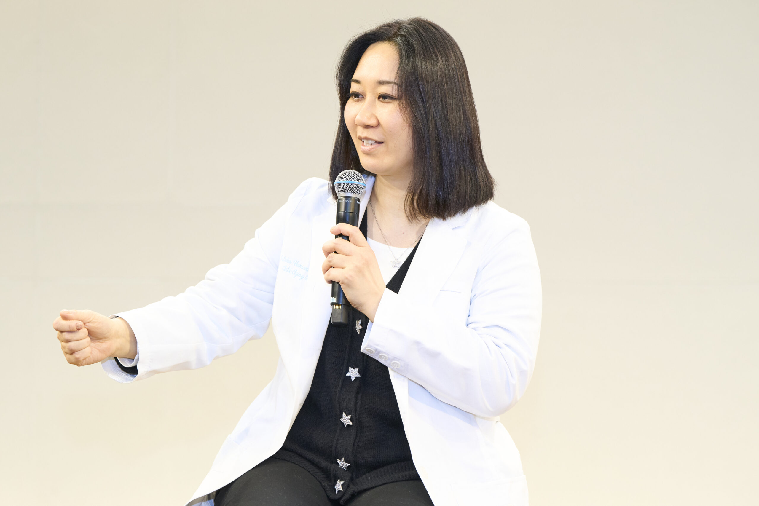 フリーアナウンサーの望月理恵氏、セント・フォース取締役として
“更年期ケア”についてコメント